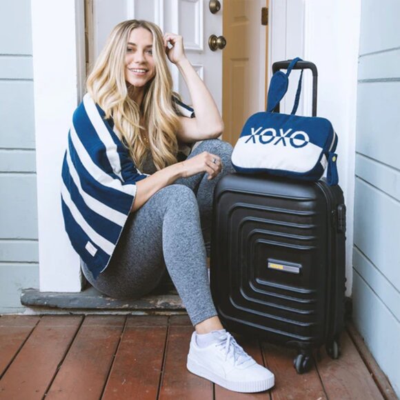 Pink Lemonade Travel Set - Dual Xoxo Estate Blue/Natural - Picture 1 of 7